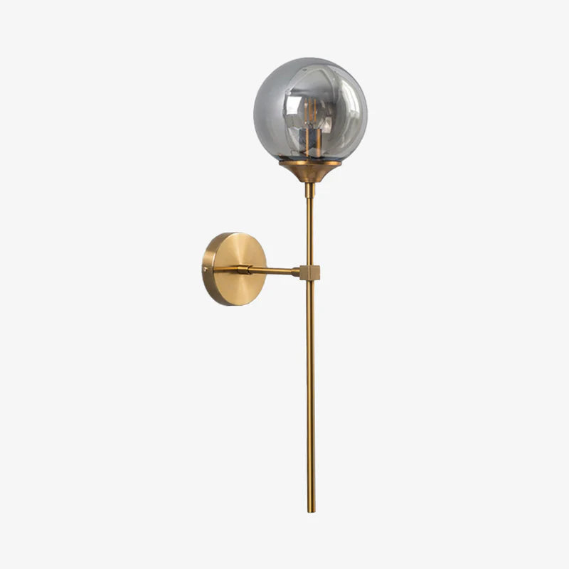 APPLIQUE MURALE DESIGN À LED AVEC BRAS DORÉ ET BOULE EN VERRE