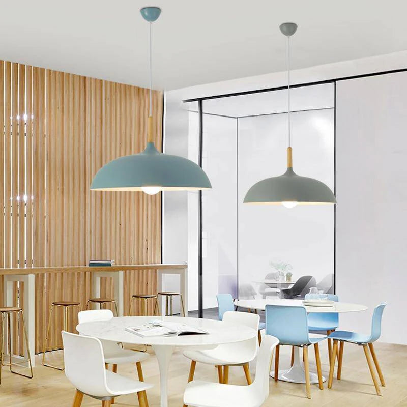 SUSPENSION EN ALUMINIUM DE COULEUR ET TIGE EN BOIS WOOD